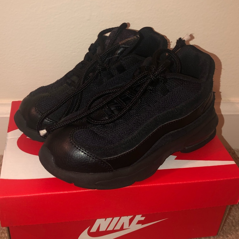 All Black Nike Little Max ‘95 (SOLD)